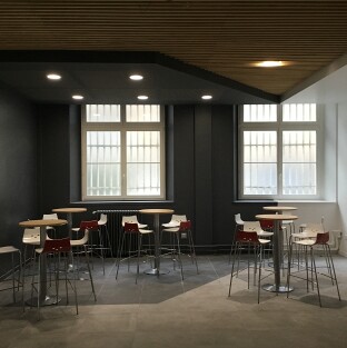 RENOVATION D'UN LYCEE phase 1 Rénovation du Lycée Sacré Coeur (phase 1 et 2), reconfiguration de l'espace restauration des élèves, les cuisines et...