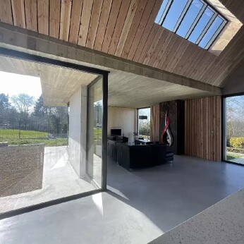 realisation-maison-neuve-contemporaine-design-architecture-menuiserie-aluminium-technal-fenetre-baie-en-angle-coulissant-verriere-galandage-4 null